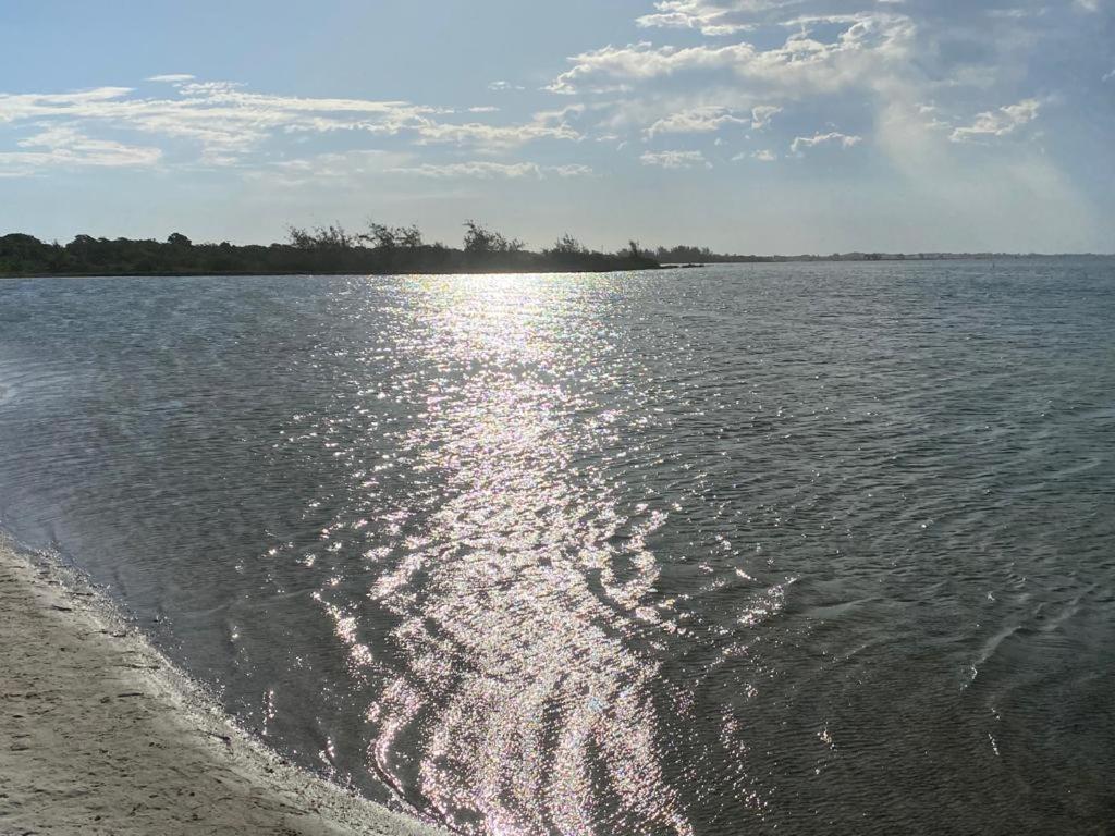 Apartamento No Golden Lake - Pe Na Areia, Agua De Coco E Cervejinha Arraial do Cabo Zewnętrze zdjęcie